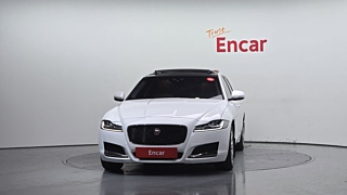 JAGUAR XF X260 2016
