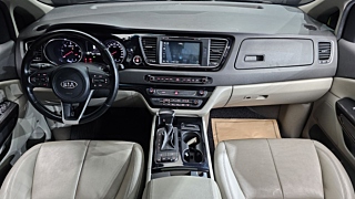 KIA CARNIVAL 2017