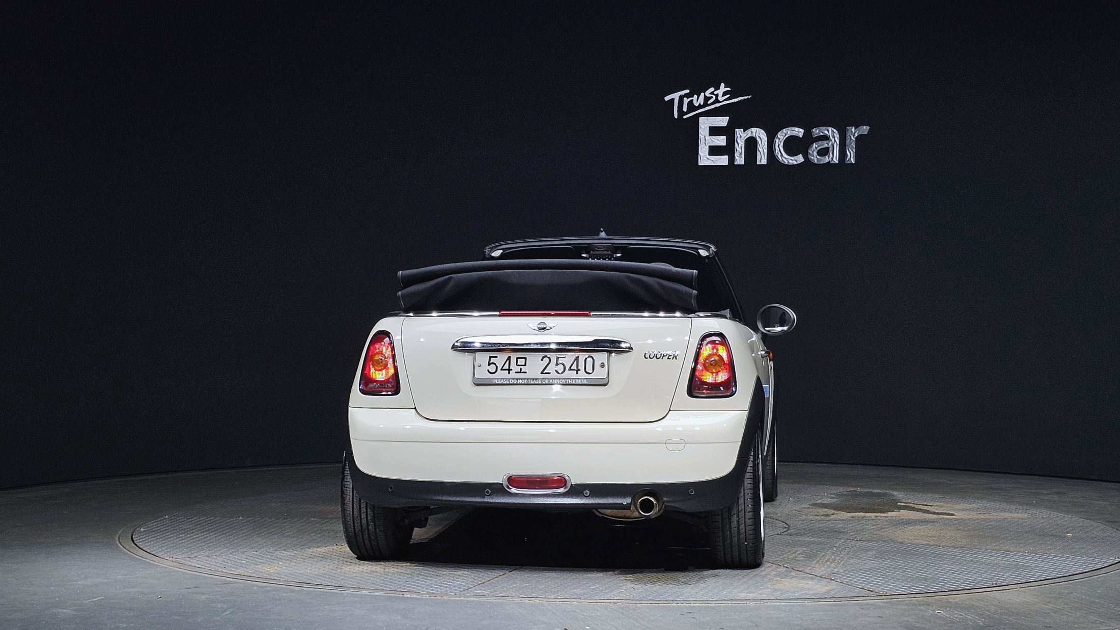 MINI COOPER CONVERTIBLE 2009