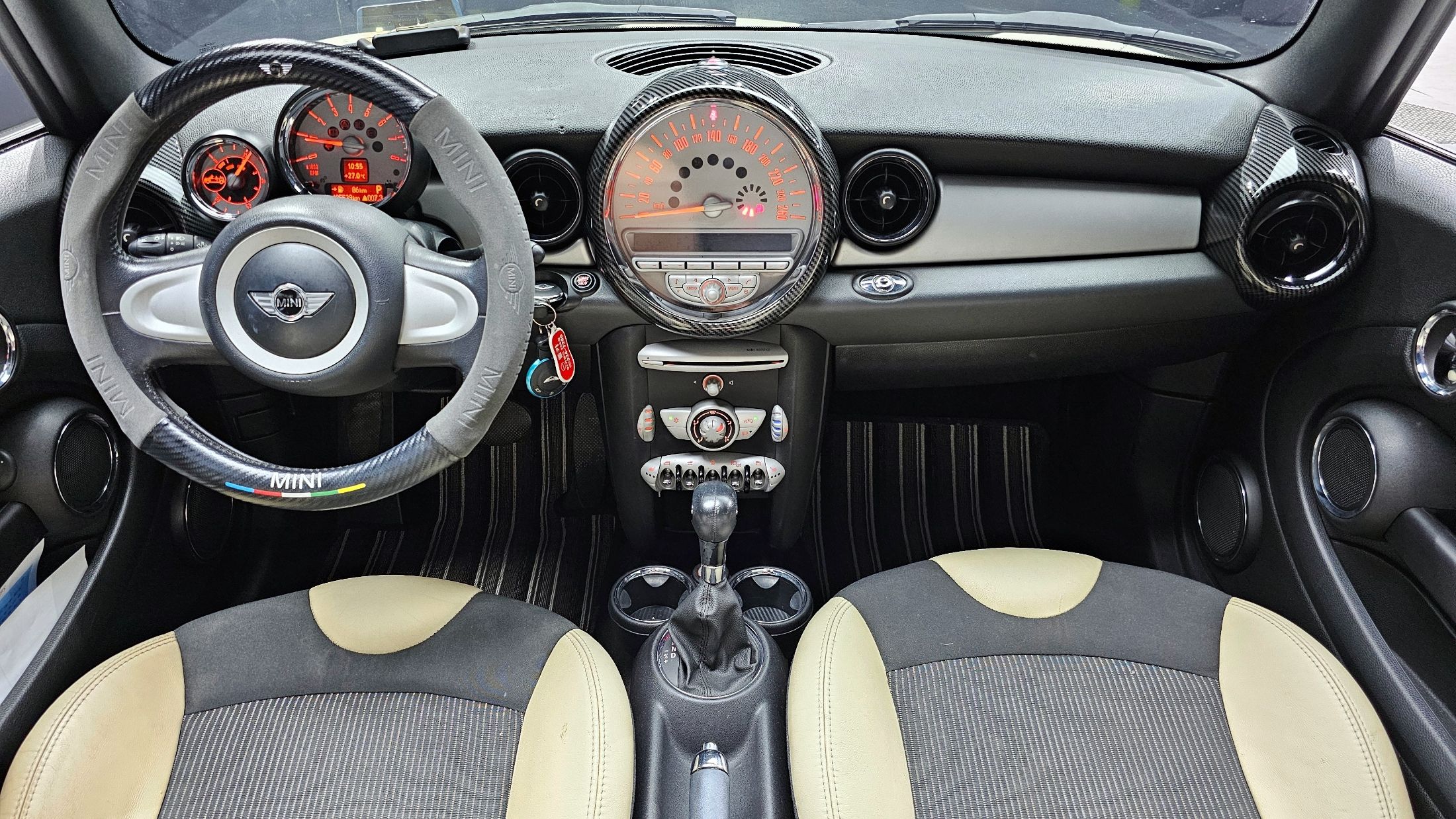 MINI COOPER CONVERTIBLE 2009