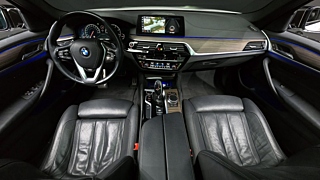 BMW 5-SERIES G30 2017