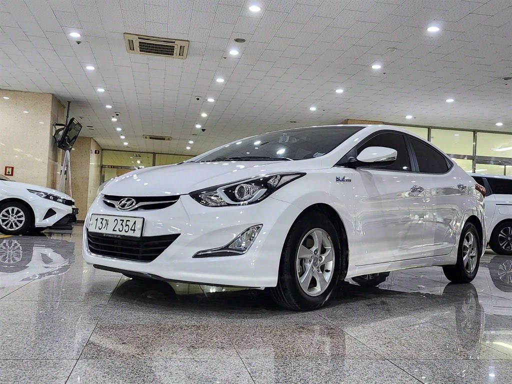 Аукционный лист HYUNDAI AVANTE 2013