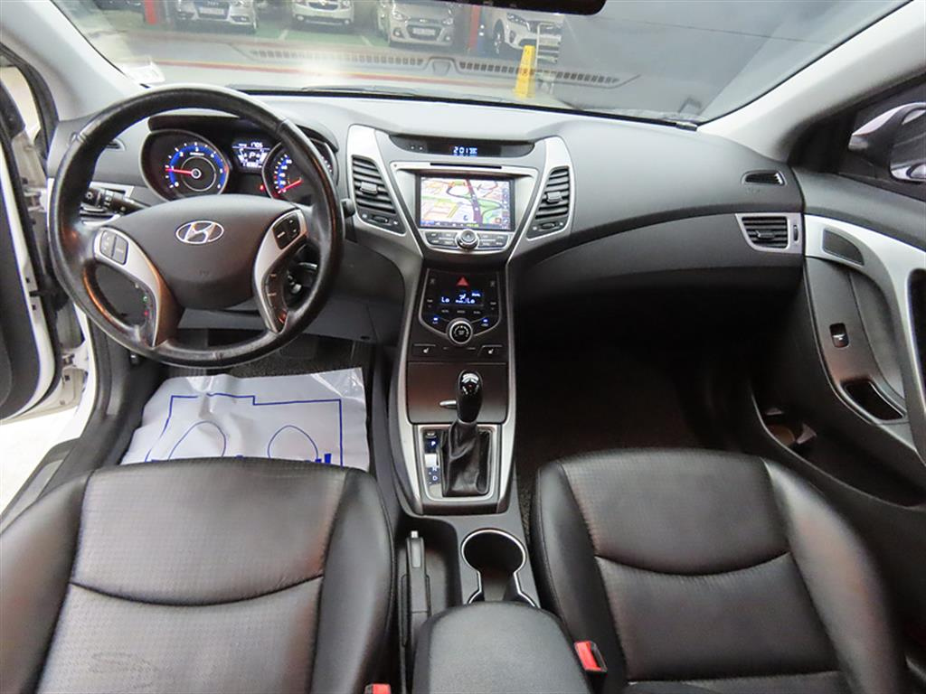 HYUNDAI AVANTE 2013