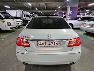 MERCEDES BENZ E-CLASS W212 2010
