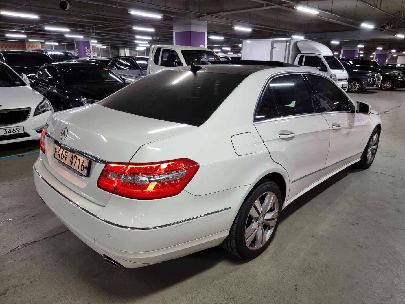 MERCEDES BENZ E-CLASS W212 2010