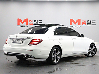 MERCEDES BENZ E-CLASS W213 2016