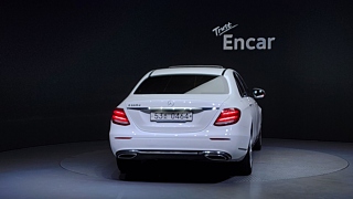 MERCEDES BENZ E-CLASS W213 2016