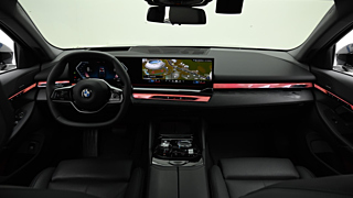 BMW 5-SERIES G60 2024