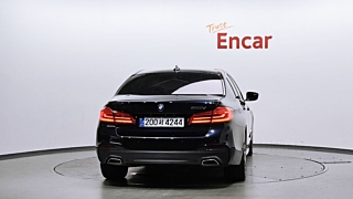 BMW 5-SERIES G30 2017