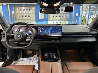 BMW 5-SERIES G60 2024