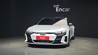 AUDI E-TRON 2023