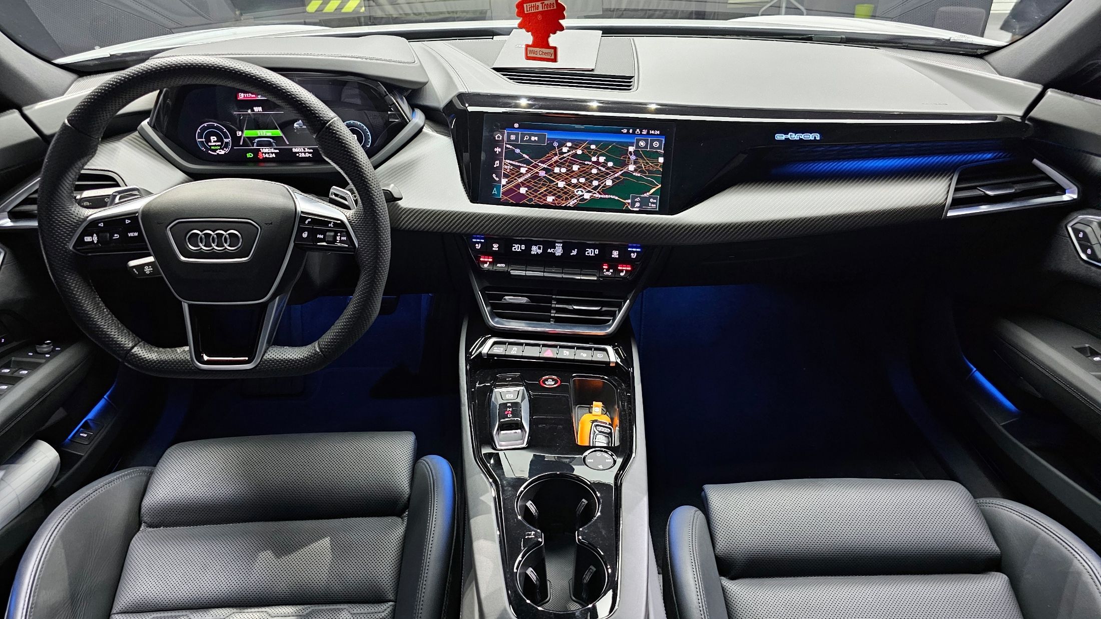 AUDI E-TRON 2023