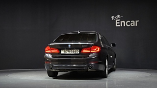 BMW 5-SERIES G30 2019