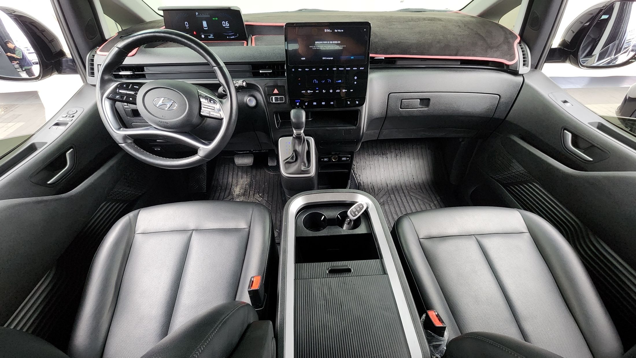 HYUNDAI STARIA 2021