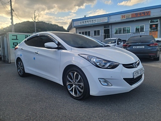 HYUNDAI AVANTE MD 2013