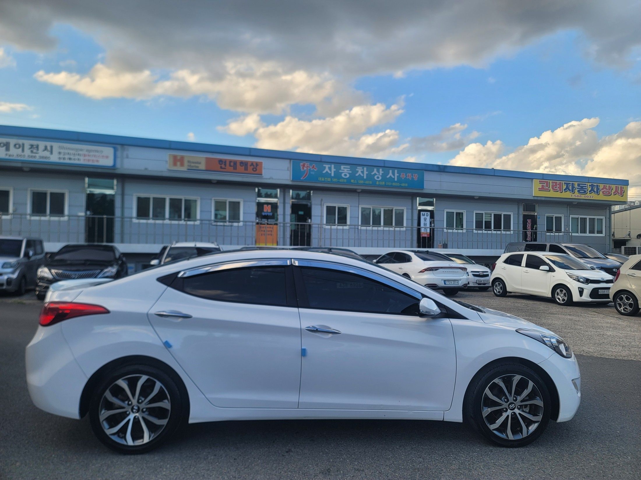 HYUNDAI AVANTE MD 2013