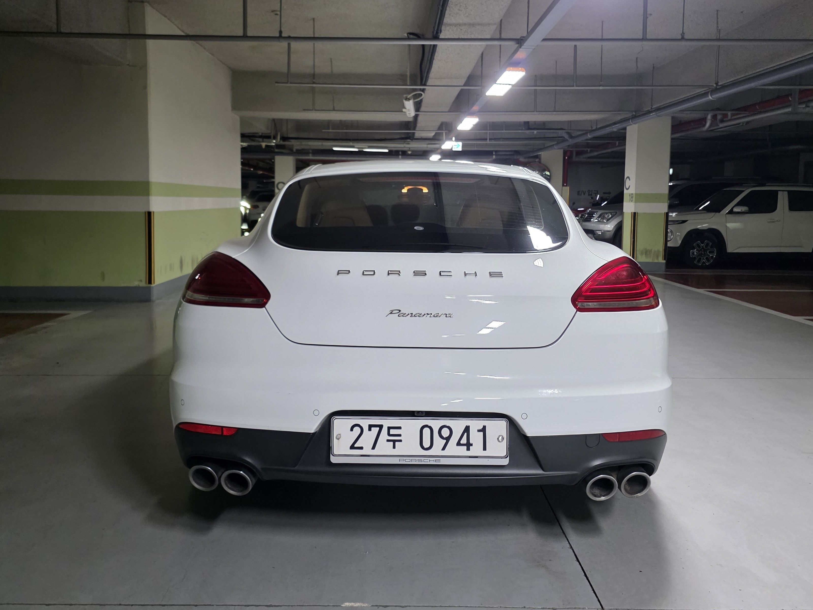 PORSCHE PANAMERA 2015