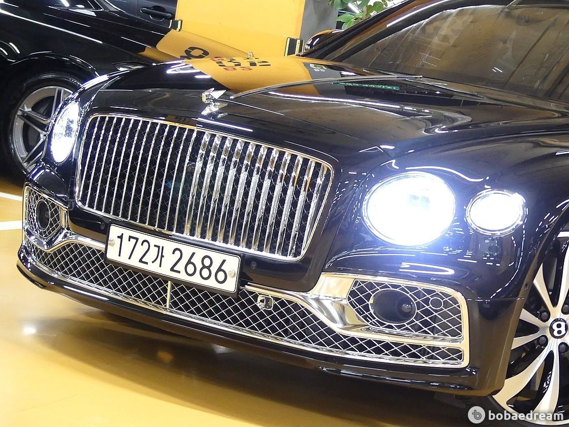 BENTLEY FLYING SPUR 2023