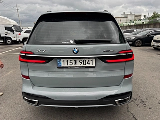 BMW X7 G07 2024
