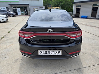 HYUNDAI GRANDEUR IG HYBRID 2017