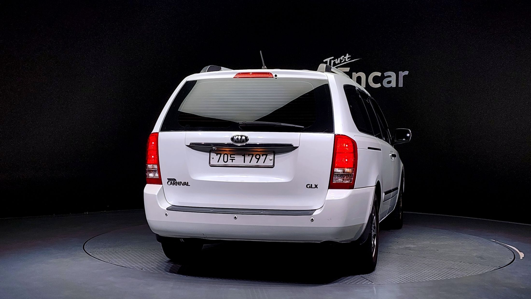 KIA CARNIVAL R 2014