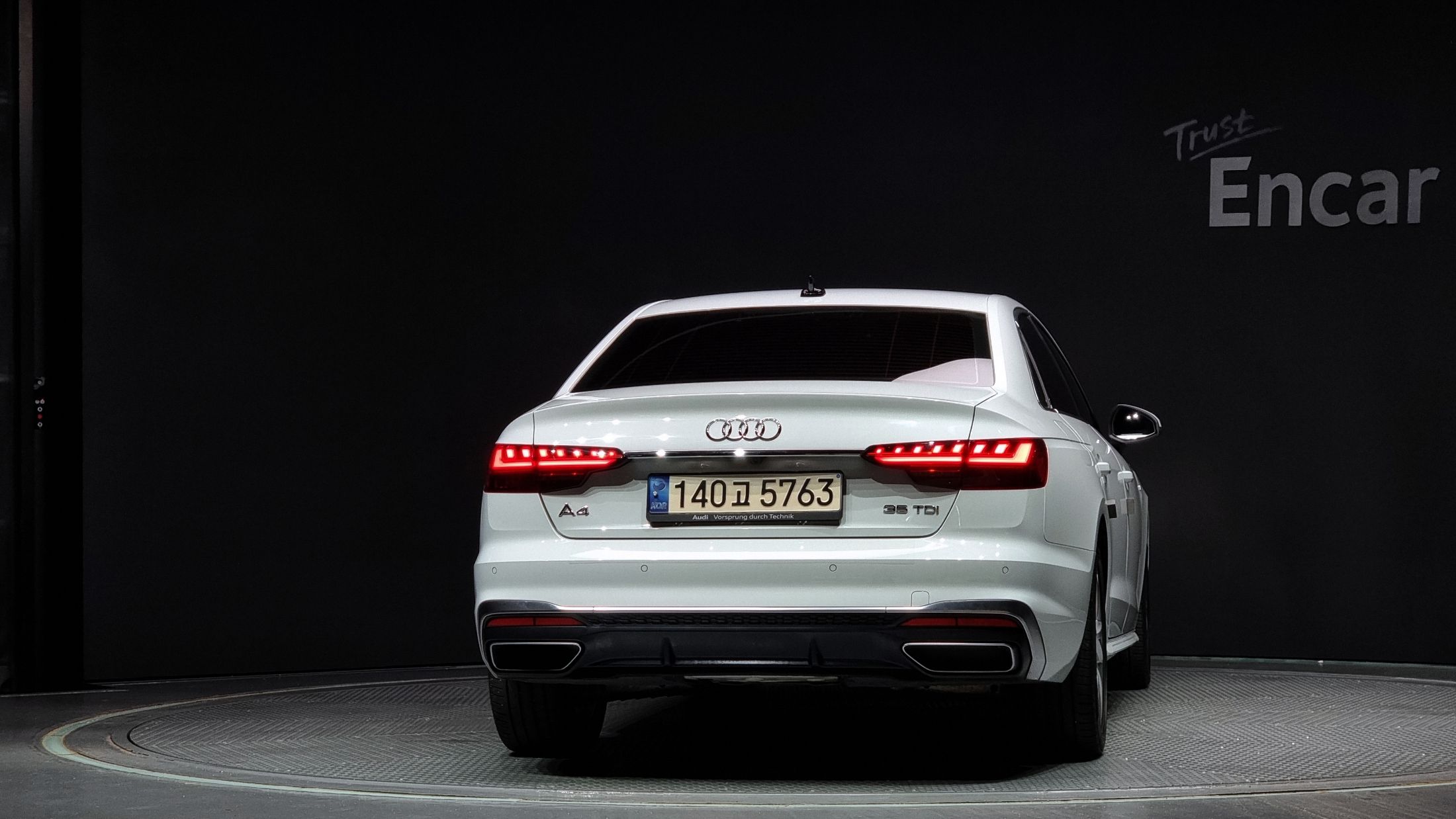 AUDI A4 B9 2021