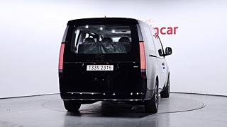HYUNDAI STARIA 2025