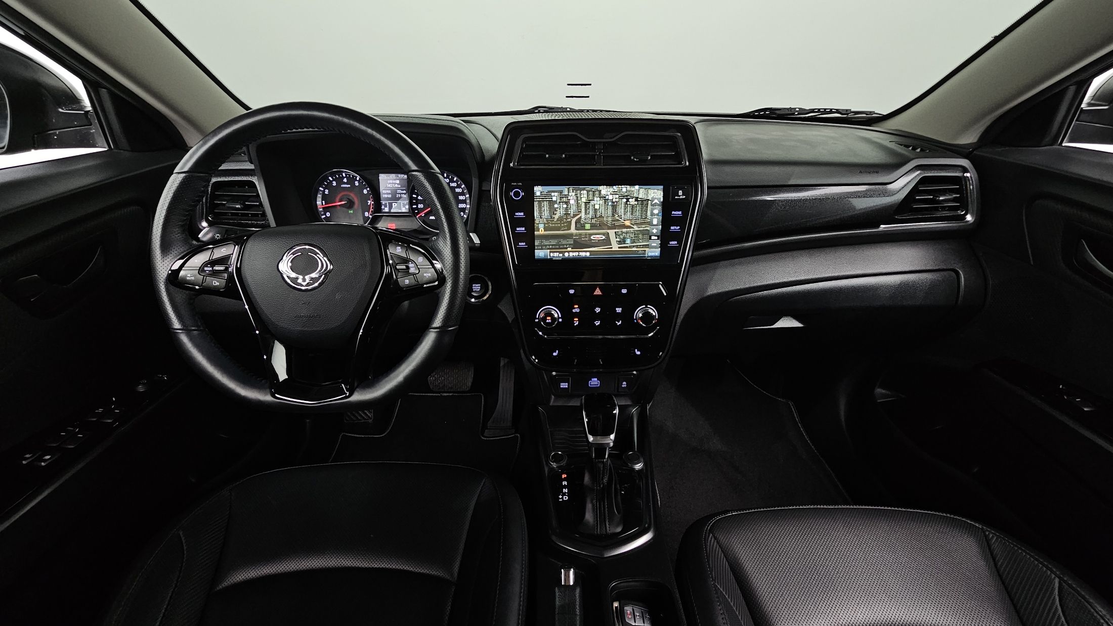 SSANGYONG TIVOLI VERY NEW 2020