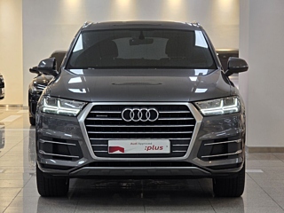 AUDI Q7 4M 2019