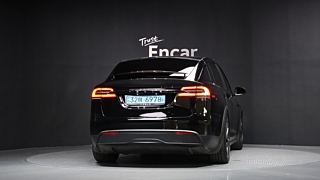 TESLA MODEL X 2024