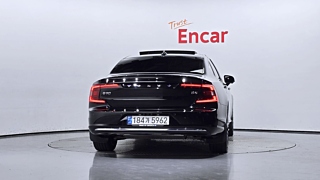 VOLVO S90 2022