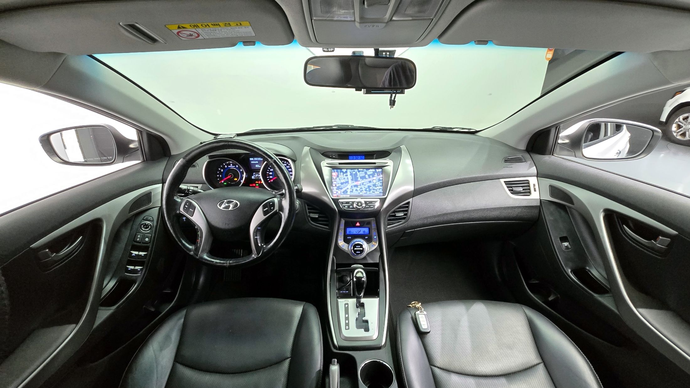 HYUNDAI AVANTE MD 2013