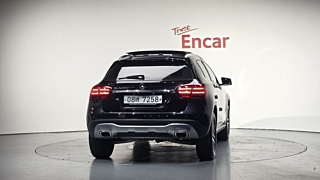 MERCEDES BENZ GLA-CLASS X156 2019