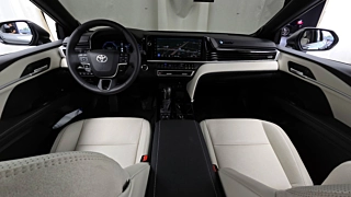 TOYOTA CAMRY XV80  2.5 XLE Premium Hybrid 2024