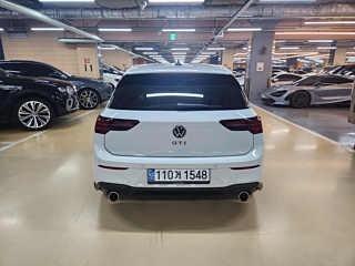 VOLKSWAGEN GOLF 2023