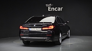 BMW 5-SERIES G30 2021