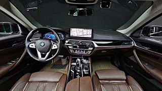BMW 5-SERIES G30 2021