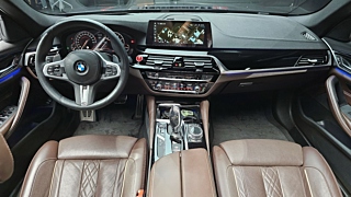 BMW 5-SERIES G30 2018