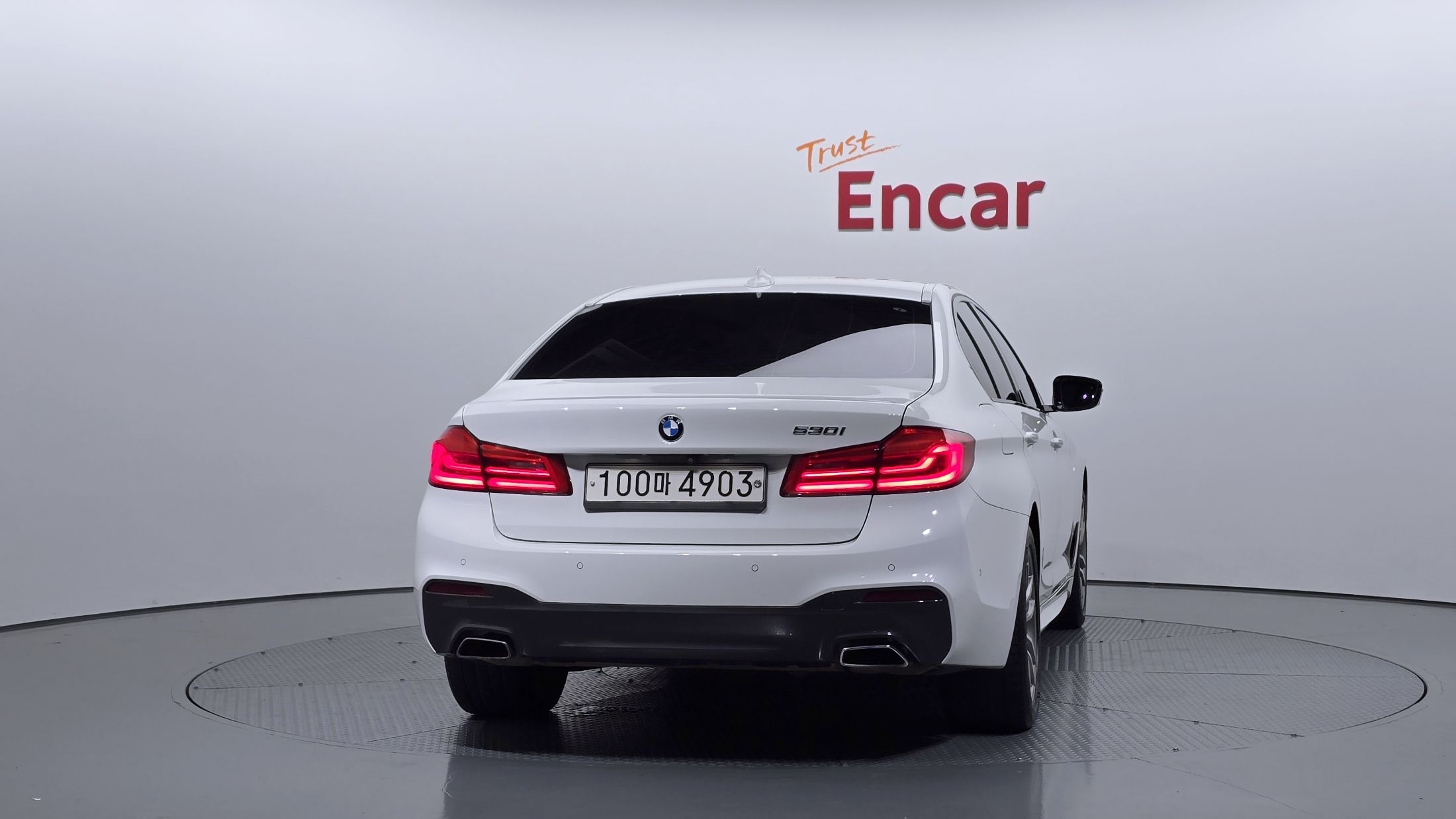 BMW 5-SERIES G30 2017