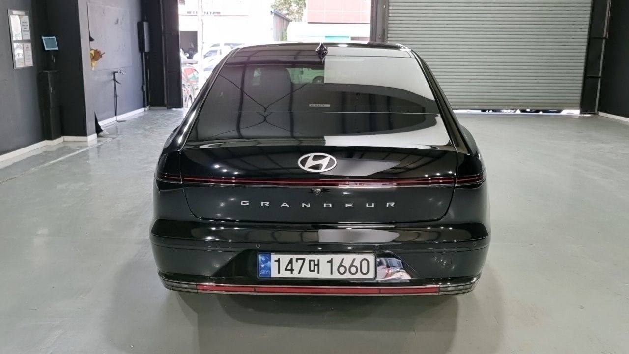 HYUNDAI GRANDEUR HYBRID GN7 2023
