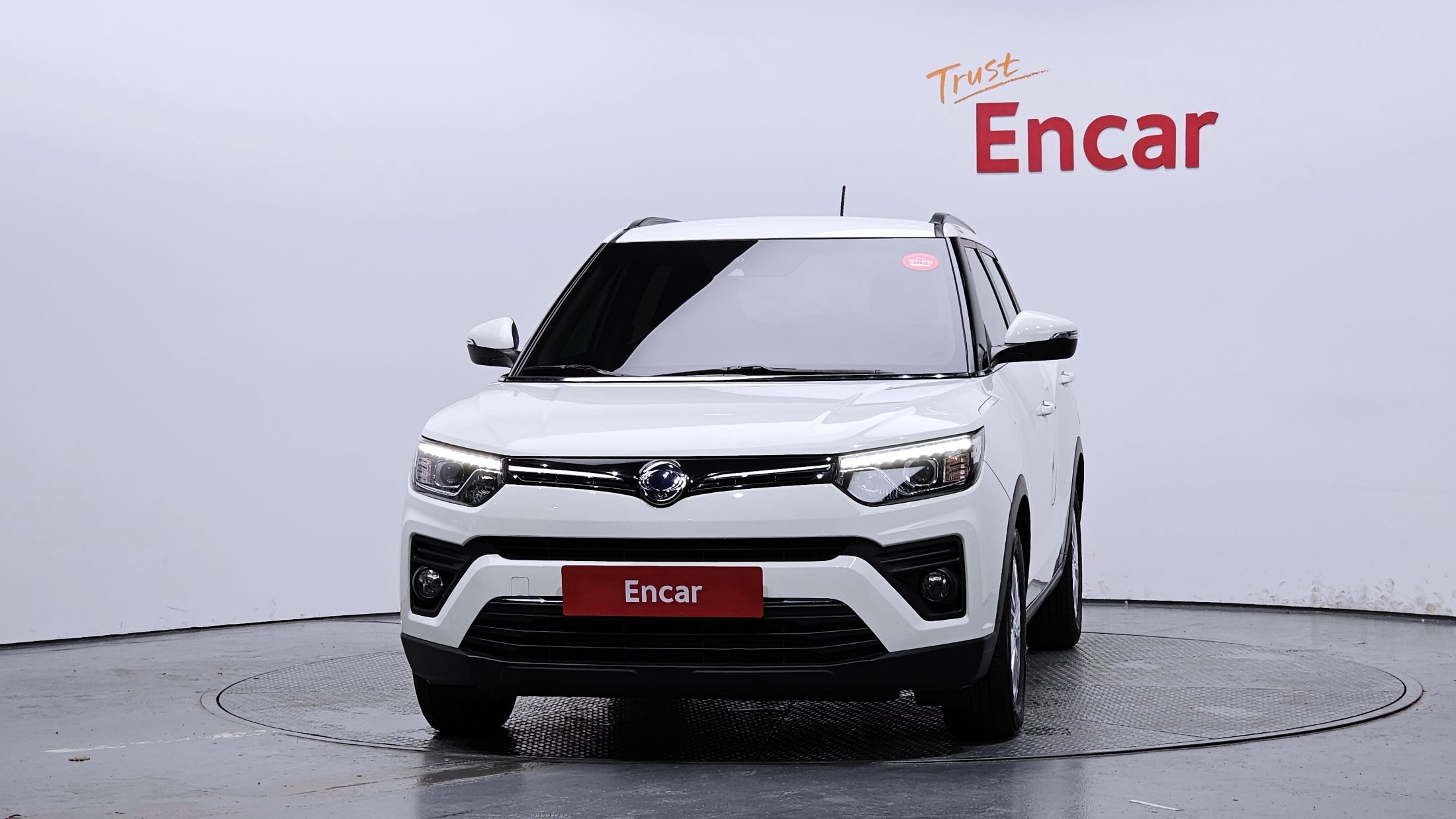 SSANGYONG TIVOLI VERY NEW 2020