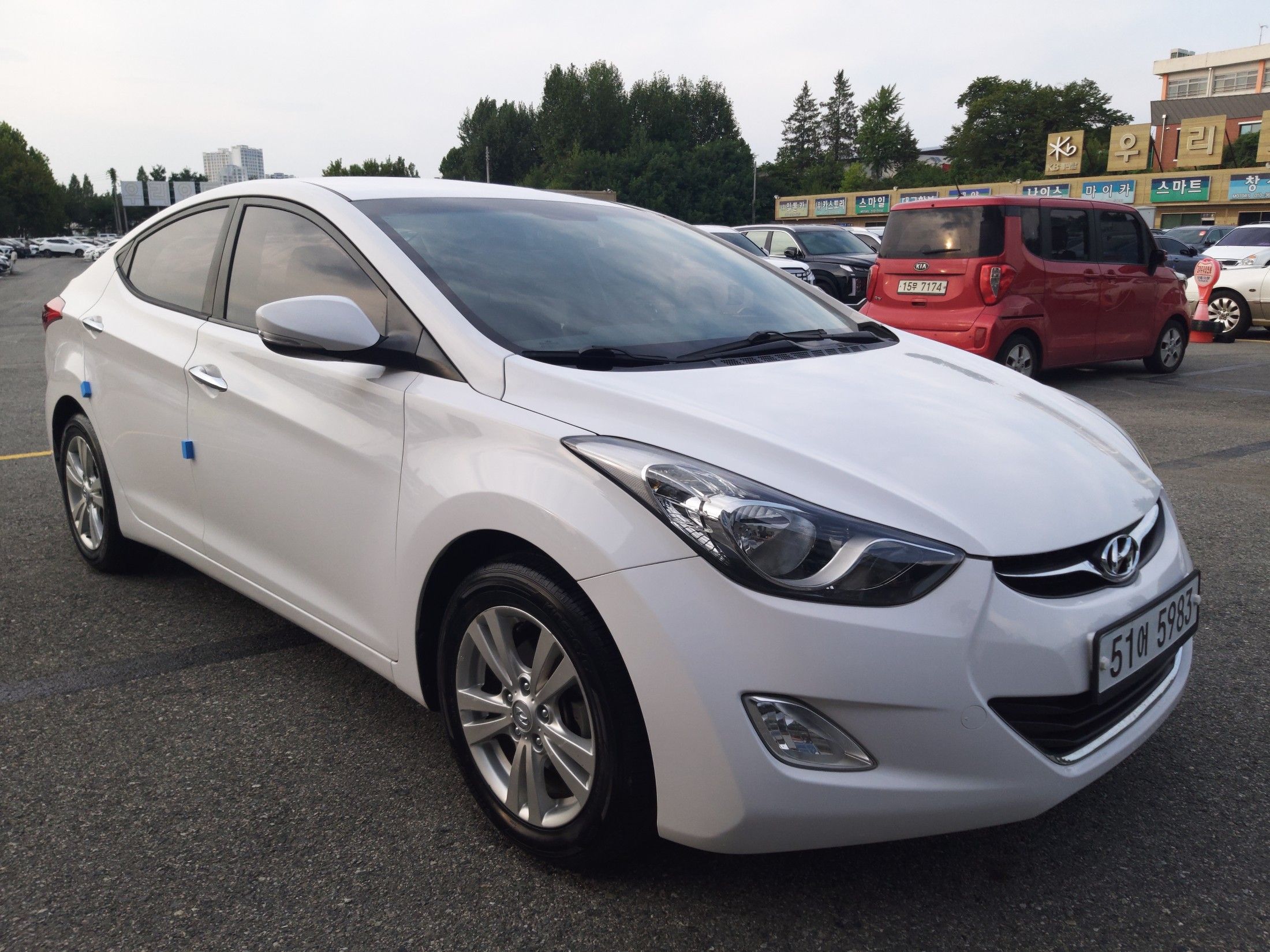 HYUNDAI AVANTE MD 2012