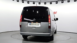 HYUNDAI STARIA 2023