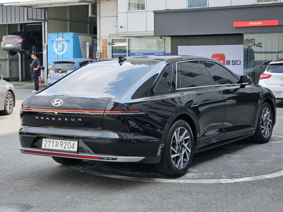 HYUNDAI GRANDEUR GN7 2023