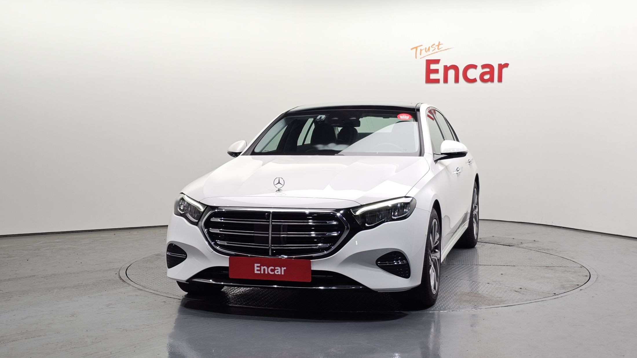 MERCEDES BENZ E-CLASS W214 2024