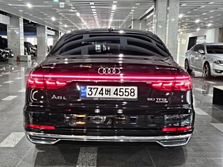 AUDI A8 D5 2021
