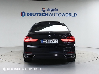 BMW 7-SERIES G11 2017