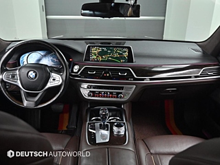 BMW 7-SERIES G11 2017