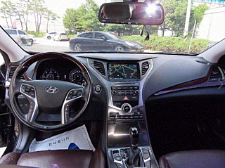 HYUNDAI GRANDEUR HG 2016