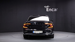 VOLVO S90 2021
